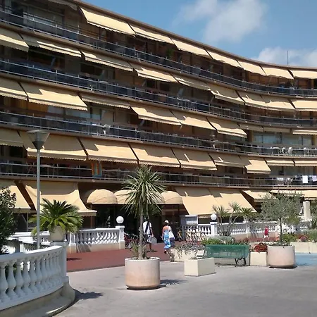 Grazioso Monolocale Heliotel Marine Lejlighed Saint-Laurent-du-Var
